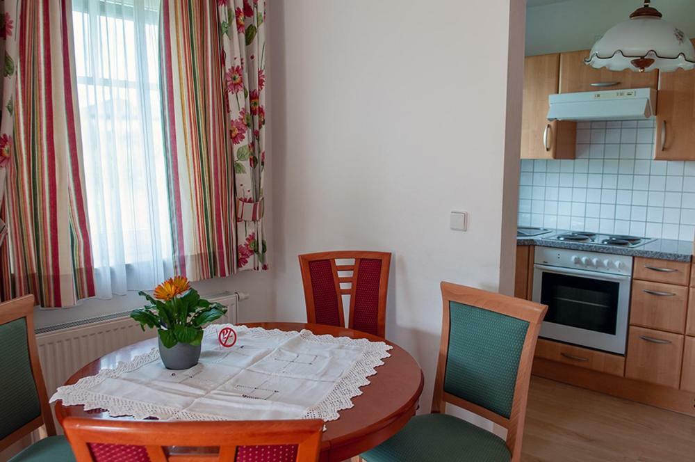 Pension Hiesel-Villa Untersbergblick Anthering Ngoại thất bức ảnh