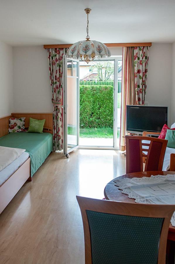 Pension Hiesel-Villa Untersbergblick Anthering Ngoại thất bức ảnh