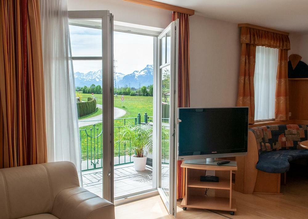 Pension Hiesel-Villa Untersbergblick Anthering Ngoại thất bức ảnh