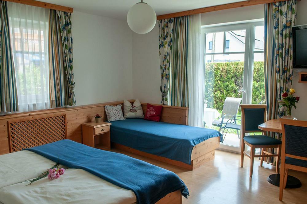 Pension Hiesel-Villa Untersbergblick Anthering Ngoại thất bức ảnh