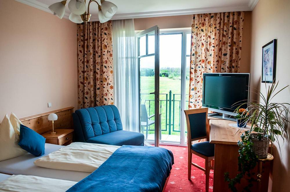 Pension Hiesel-Villa Untersbergblick Anthering Ngoại thất bức ảnh