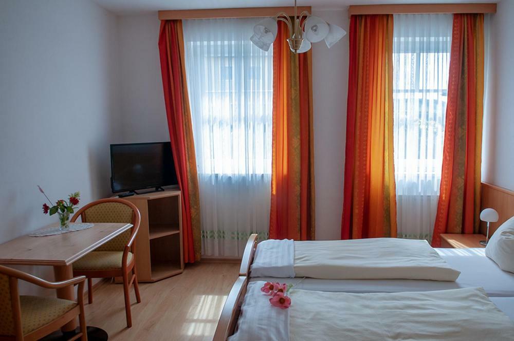 Pension Hiesel-Villa Untersbergblick Anthering Ngoại thất bức ảnh